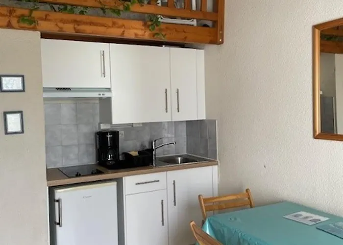 Holiday home Charmante Maisonnette 4 Pers. A 30m De La A - Fr-1-823-96 Barbatre